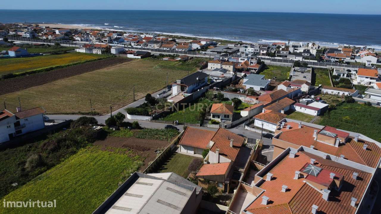 Moradia em Arcozelo — Elegância, Espaço e Proximidade ao Mar-49
