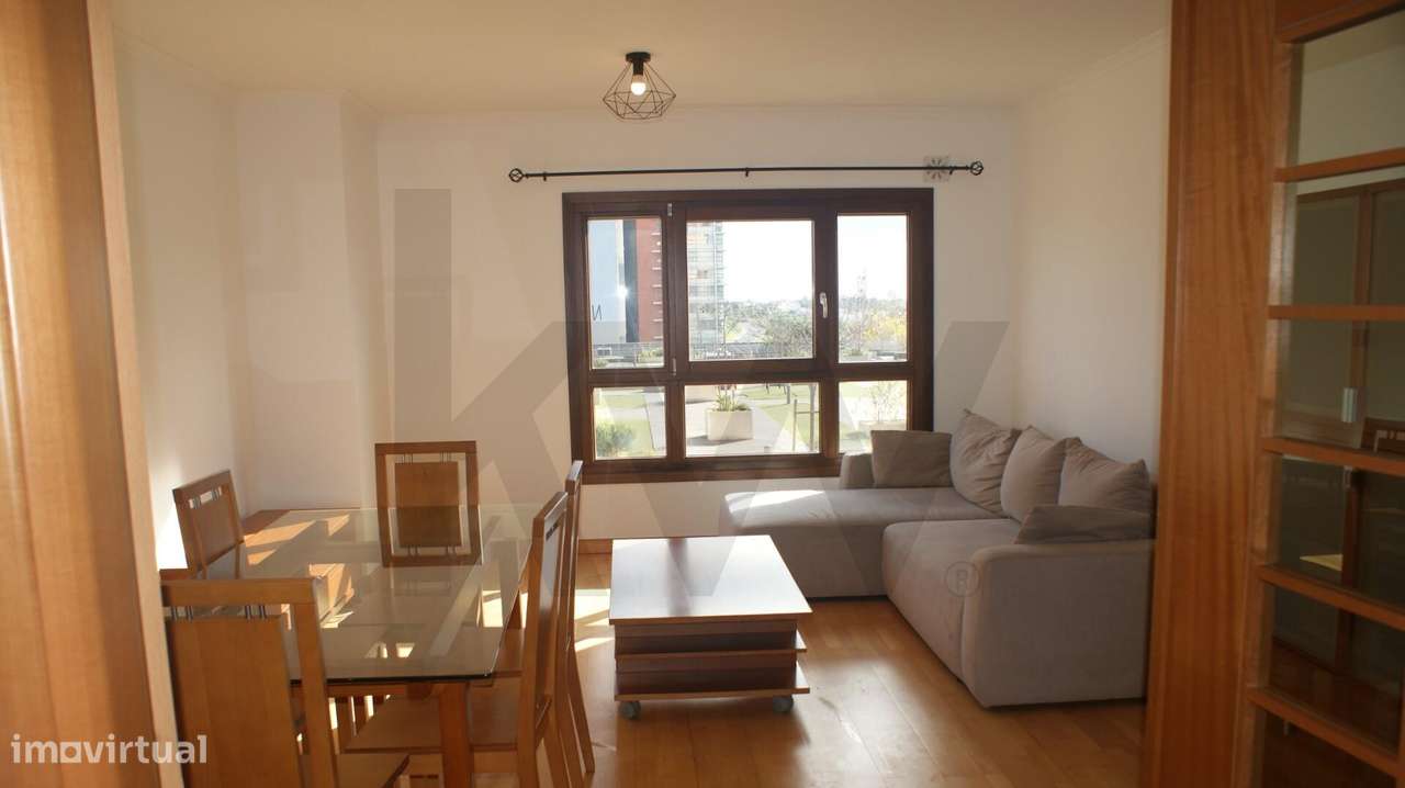 Apartamento T2 para Arrendamento | Avenida Cidade de Bratislava | Marv - Grande imagem: 2/25