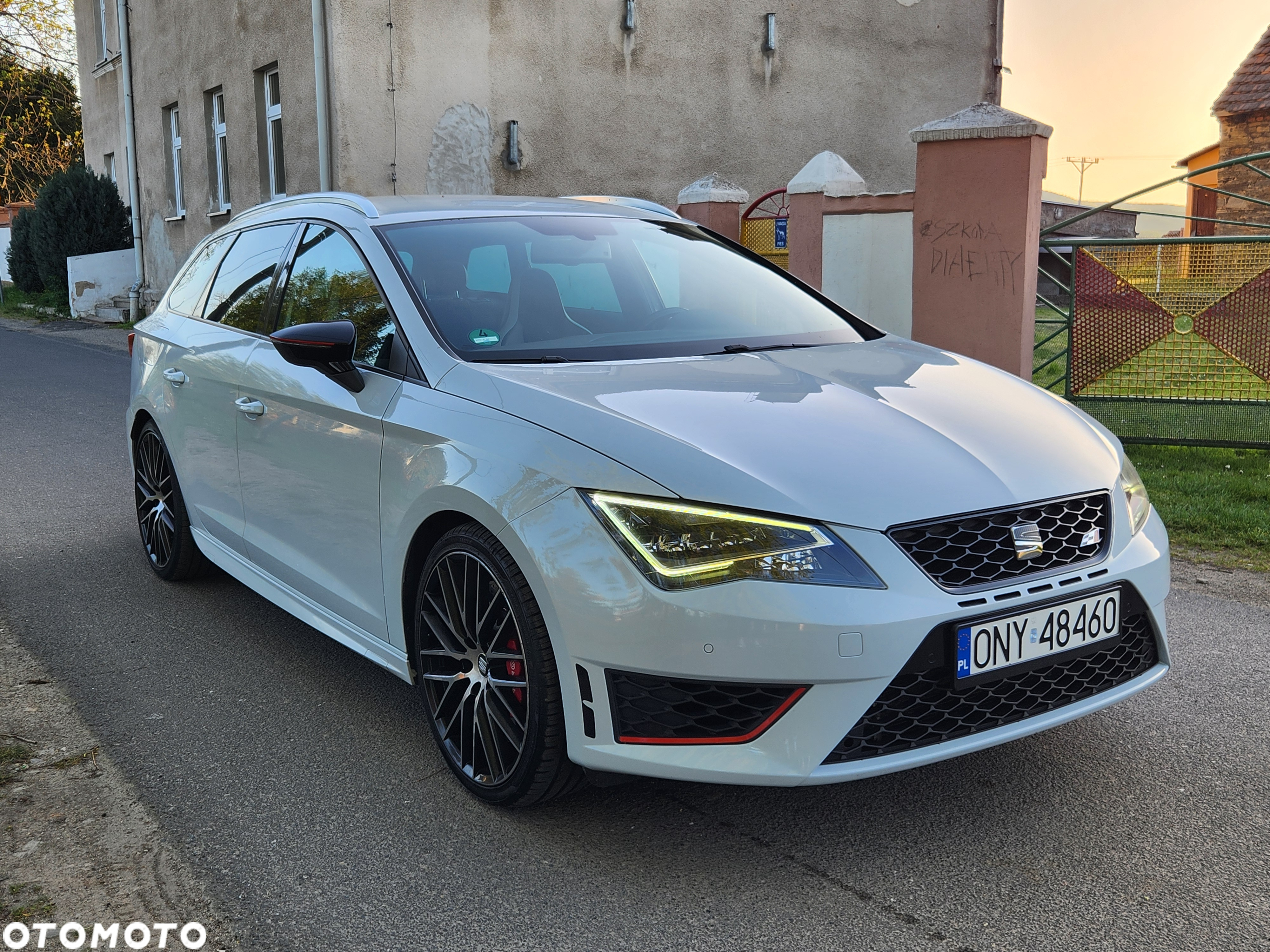 Seat Leon ST 2.0 TSI Start&Stop DSG Cupra 280 - 2