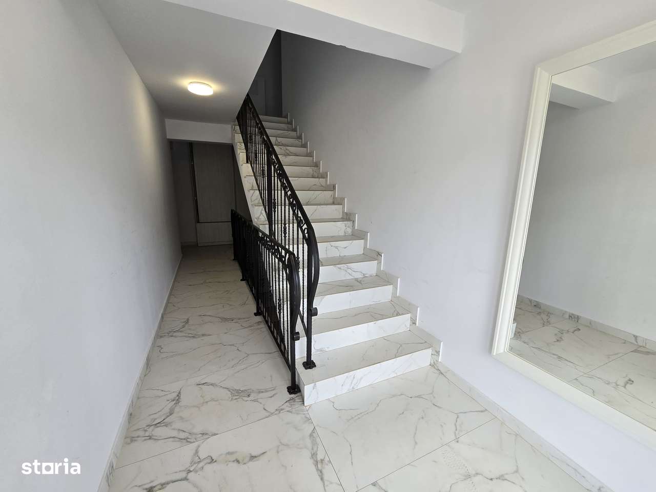 Apartament/spatiu nemobilat, Nicolina, parter cu terasa si parcare - Imagine principală: 4/9