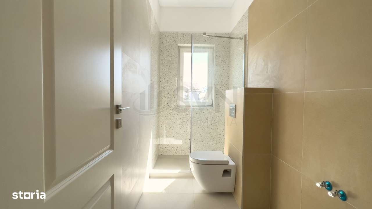 De vanzare 5 camere Tunari - Imagine principală: 2/14