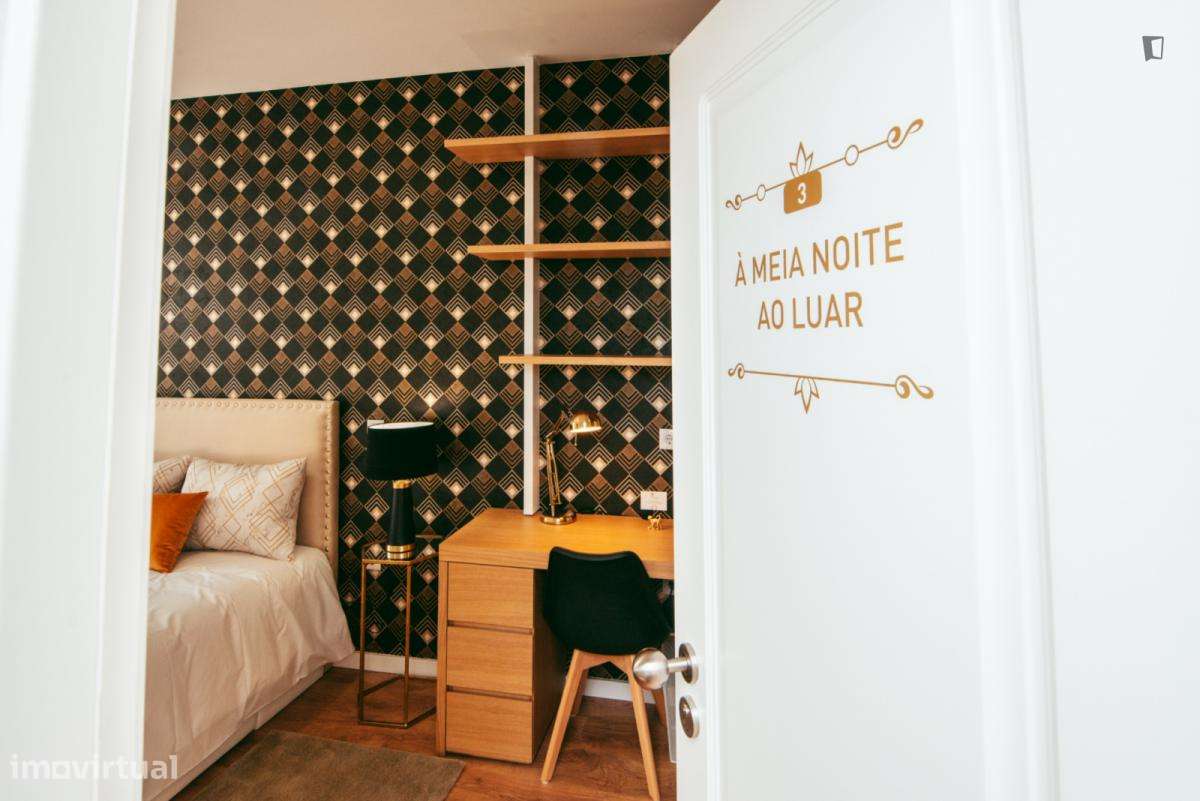 Estúdio - localizado em Montes Claros Coimbra - Grande imagem: 3/24