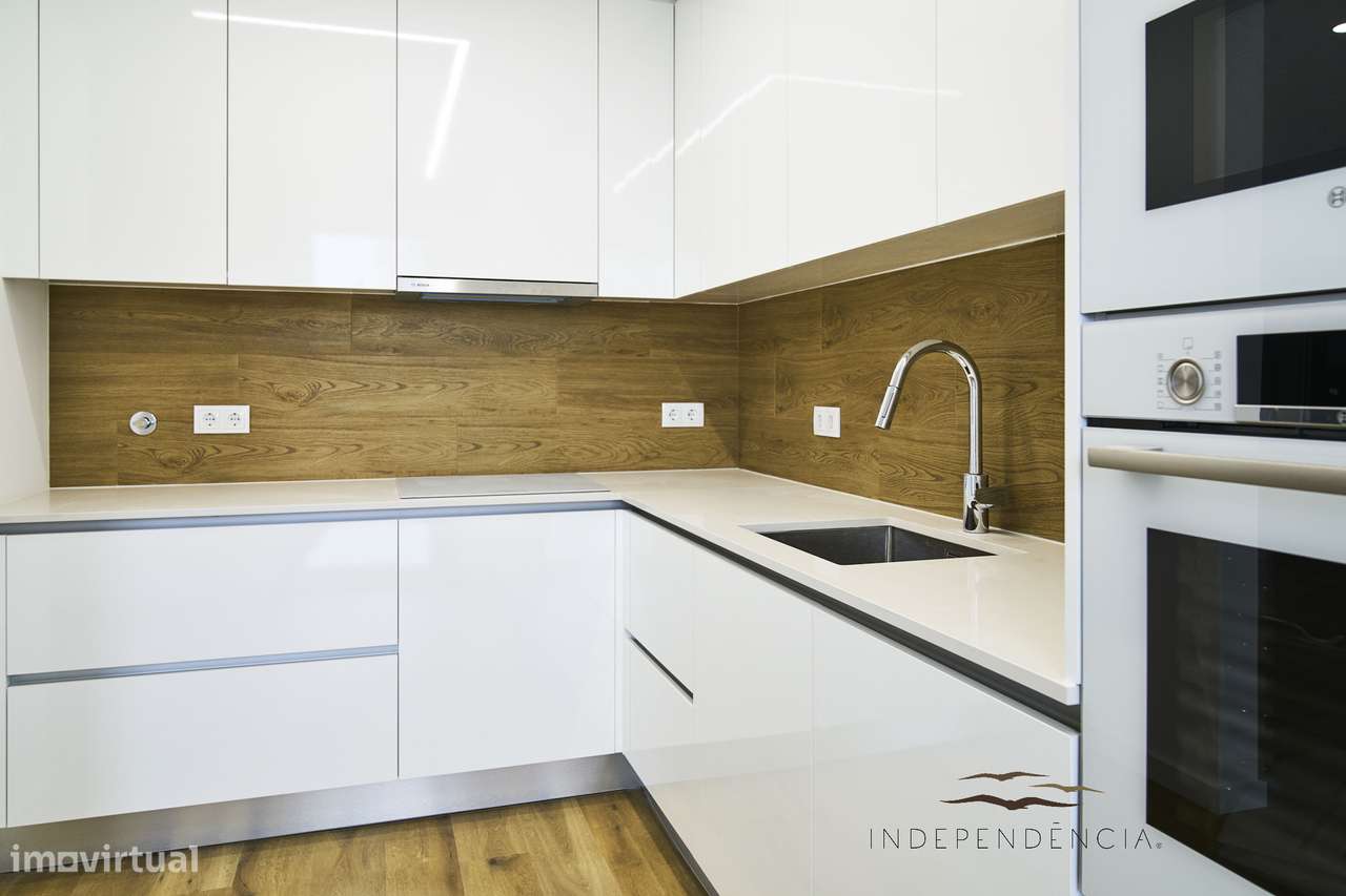 Apartamento T2 || Novo || Praia da Nazaré-11