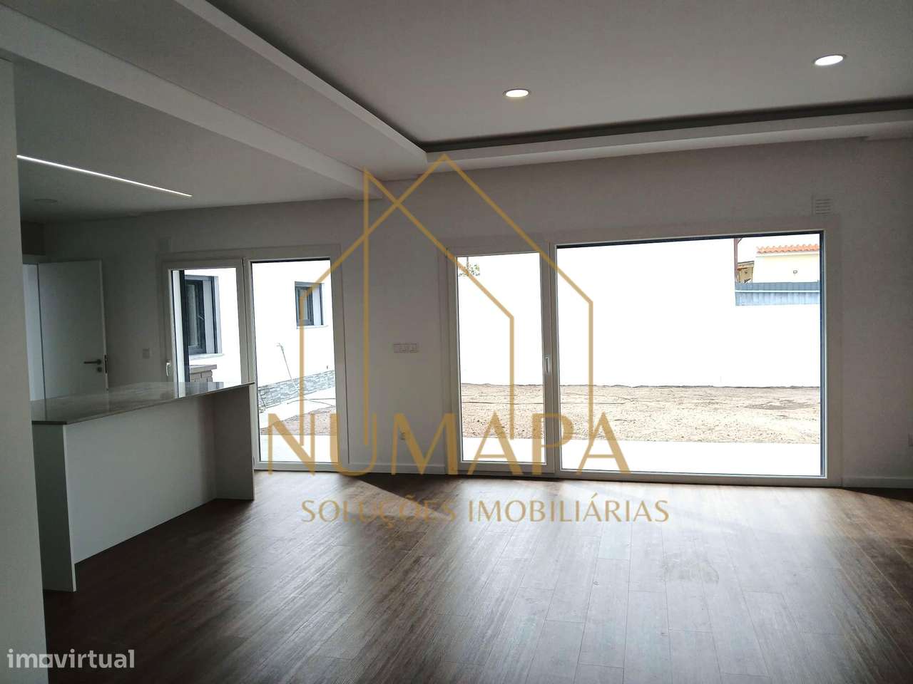 Moradia de 5 assoalhadas em Fernão Ferro - Grande imagem: 4/20