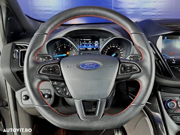 Ford Kuga 2.0 TDCi 4WD Powershift ST-Line - 11