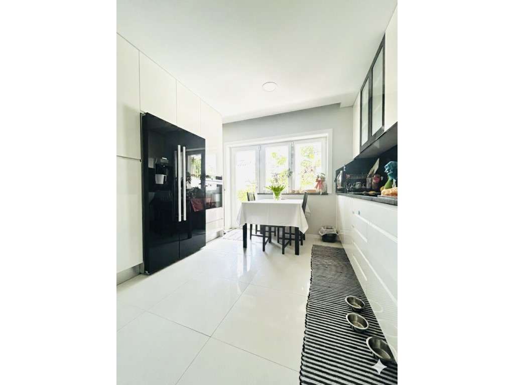 Moradia T3 + Escritório com Piscina em Vila Nova da Telha-9