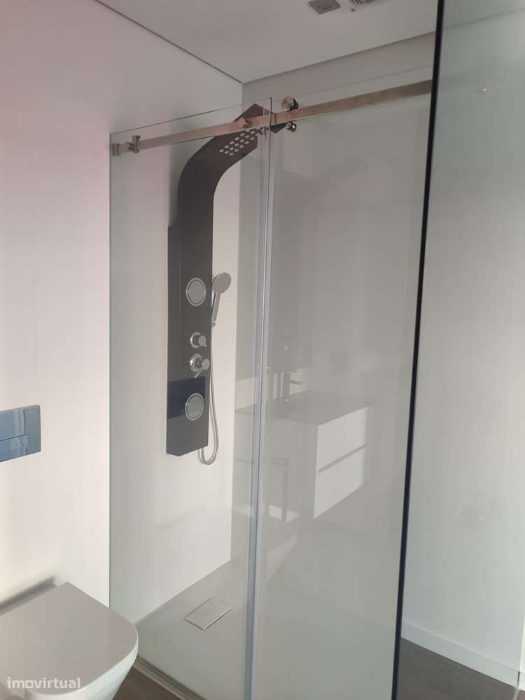 Excelente T3 c/ 2 suítes - Ramalde-32