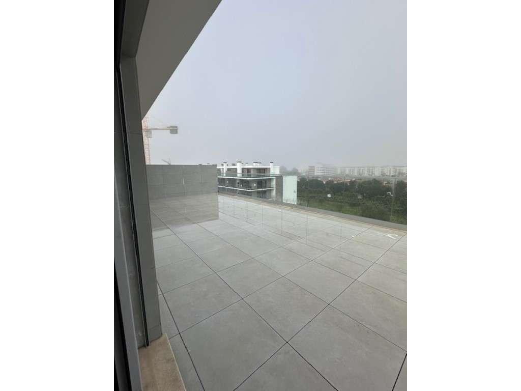 MONTIJO - PORTAS DA CIDADE - DÚPLEX DE LUXO - T4-12