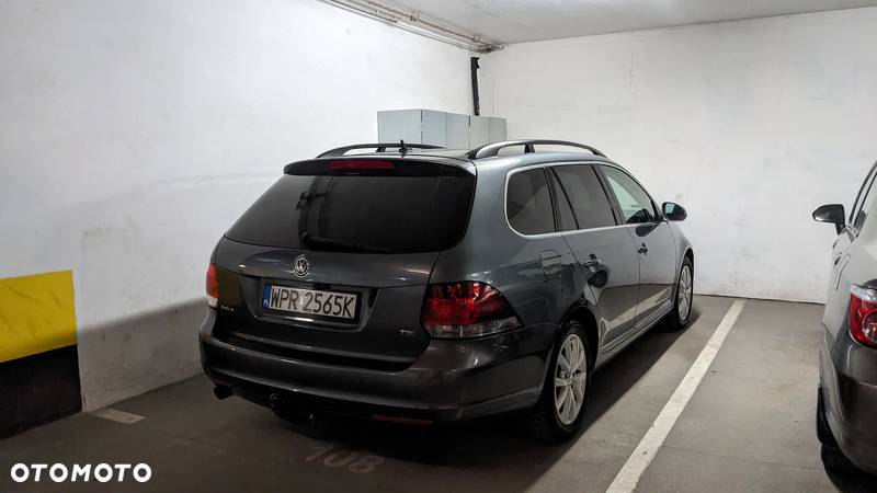 Volkswagen Golf VI 1.6 TDI Comfortline - 28