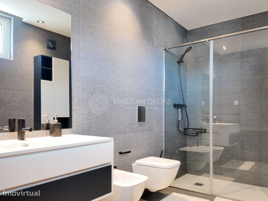 Luxuosa Moradia com 548 m2 - Premium com Piscina - 25 minutos do PORTO-26