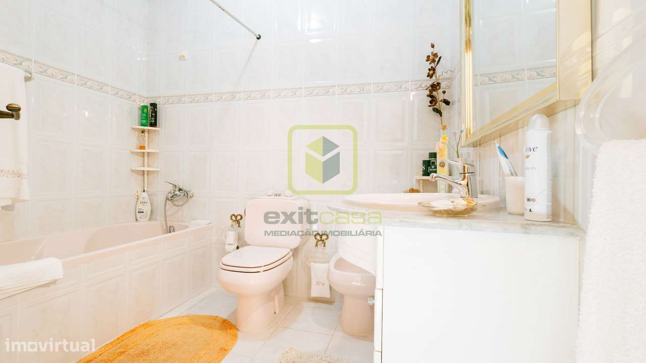 Moradia T3 Geminada-14