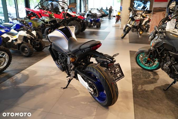 Yamaha MT - 6