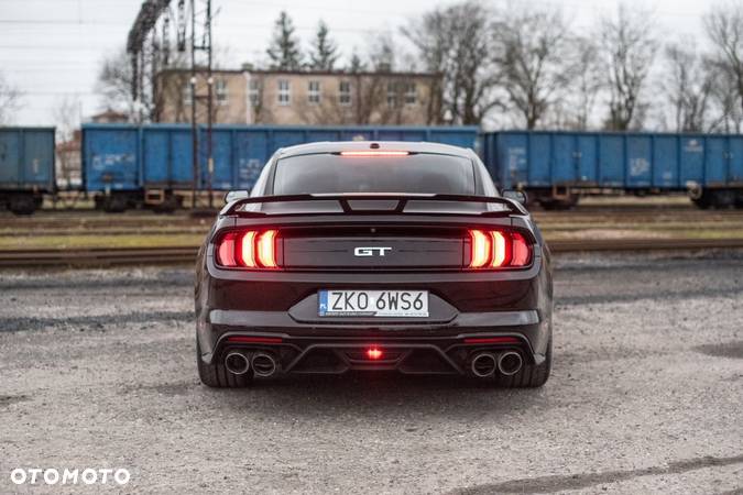 Ford Mustang 5.0 V8 GT - 6