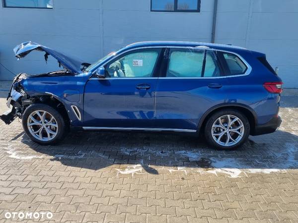 BMW X5 xDrive45e - 11