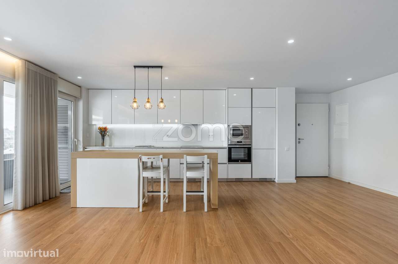 Apartamento T3 Semi-Novo em Calendário-6