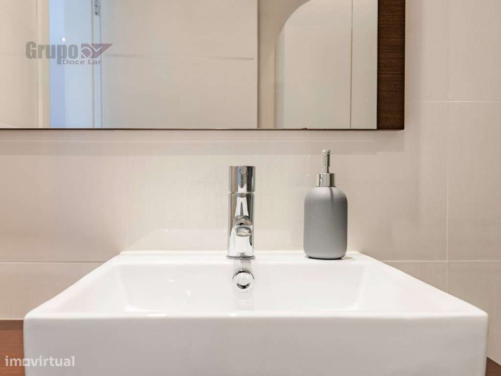 T2 Duplex Exclusivo a 150m da Praia com Vista Mar e Castelo- Sesimbra-13
