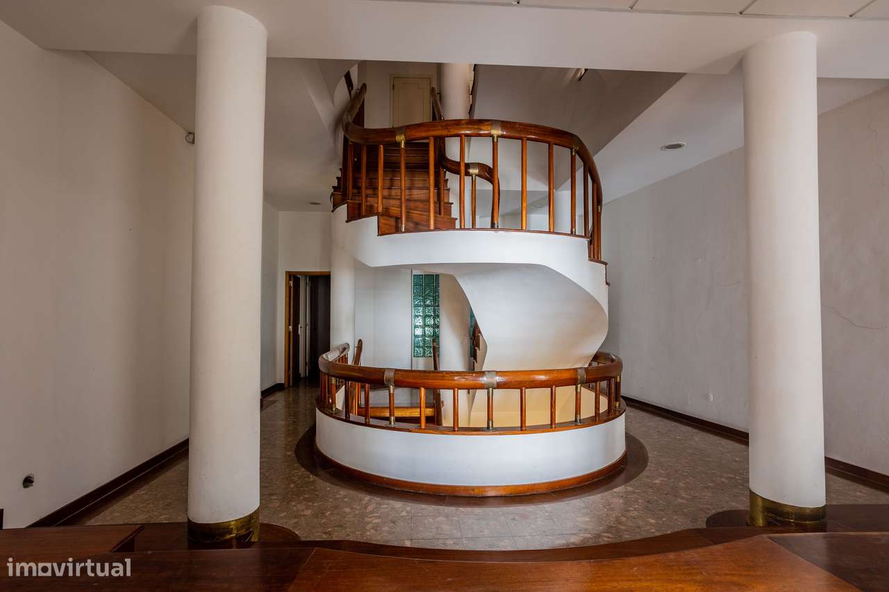 Imóvel comercial em edifício histórico, Ponta Delgada - Grande imagem: 2/8