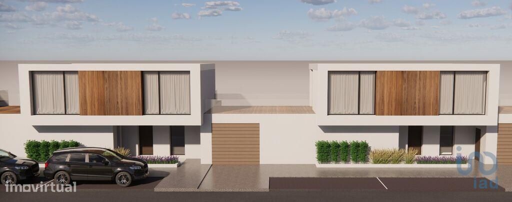 Casa T3 em Lisboa de 196,00 m2