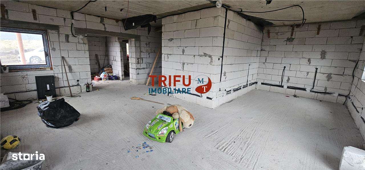 Casa de vanzare la rosu S+P+M si teren 1062 mp zona Micesti-3