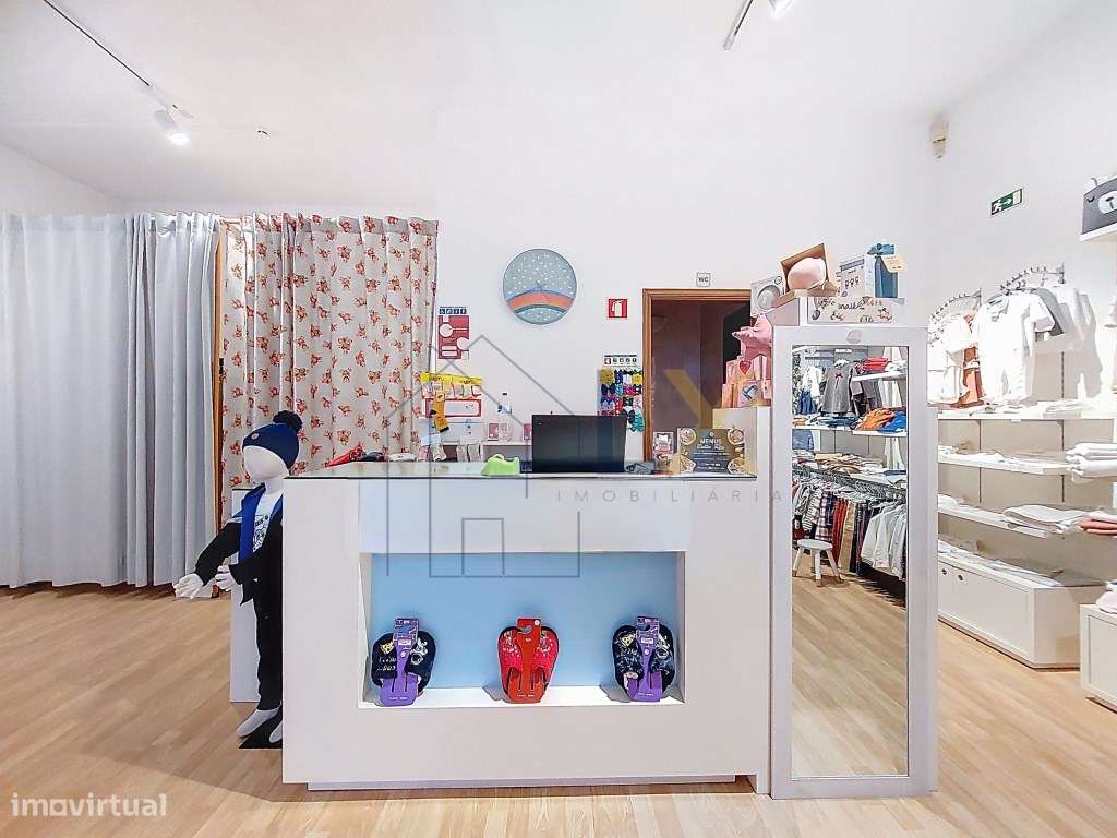 Oportunidade ÚNICA de Trespasse - Loja de Moda Infantil e Juvenil n...-6