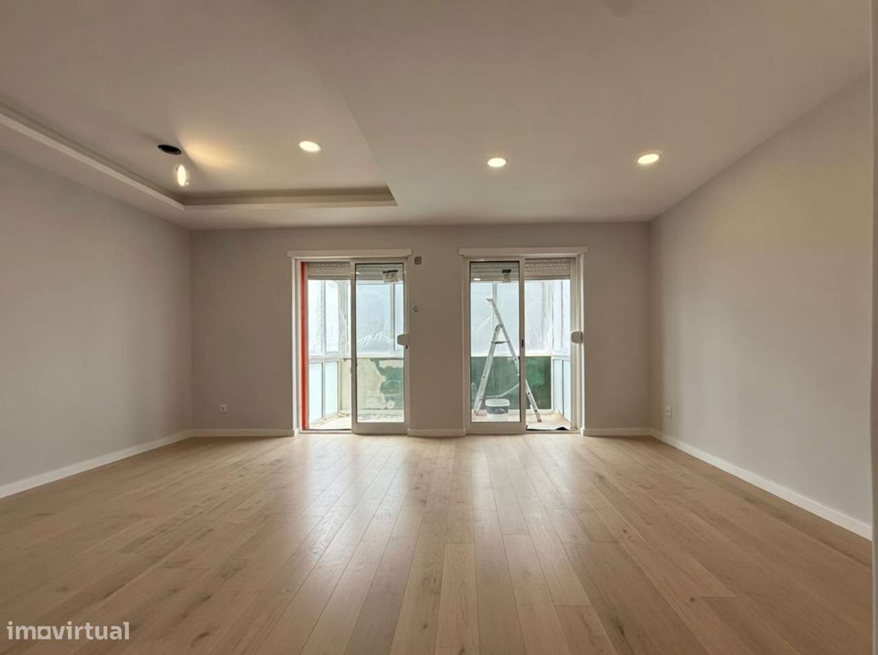 Apartamento T4 transformado em T3 no Laranjeiro, Almada-14