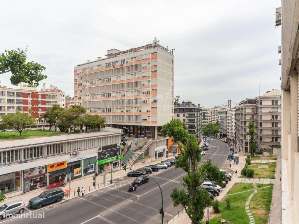 EXCELENTE APARTAMENTO T4 PARA VENDA [ESTRELA]-31