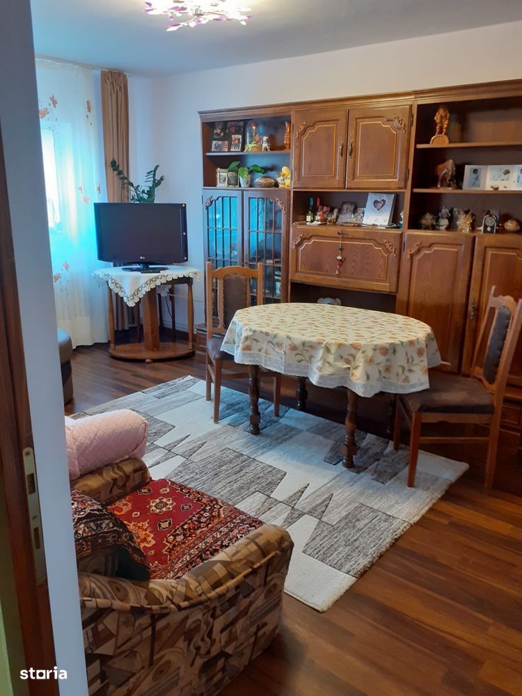 Apartament cu 4 camere de vanzare in Marasti