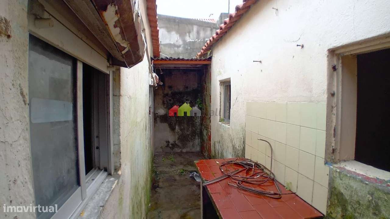 Moradia T4 térrea com anexos na Varzinha - Setúbal-7