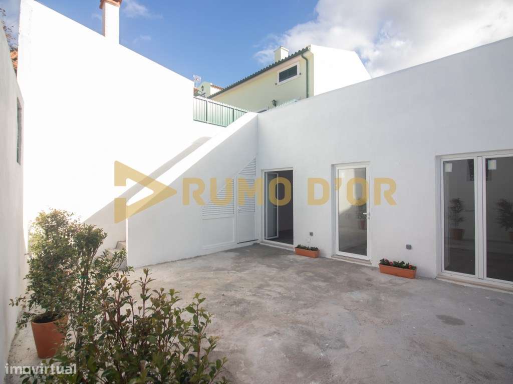 Moradia T3 Olhalvo com logradouro e terraço-21