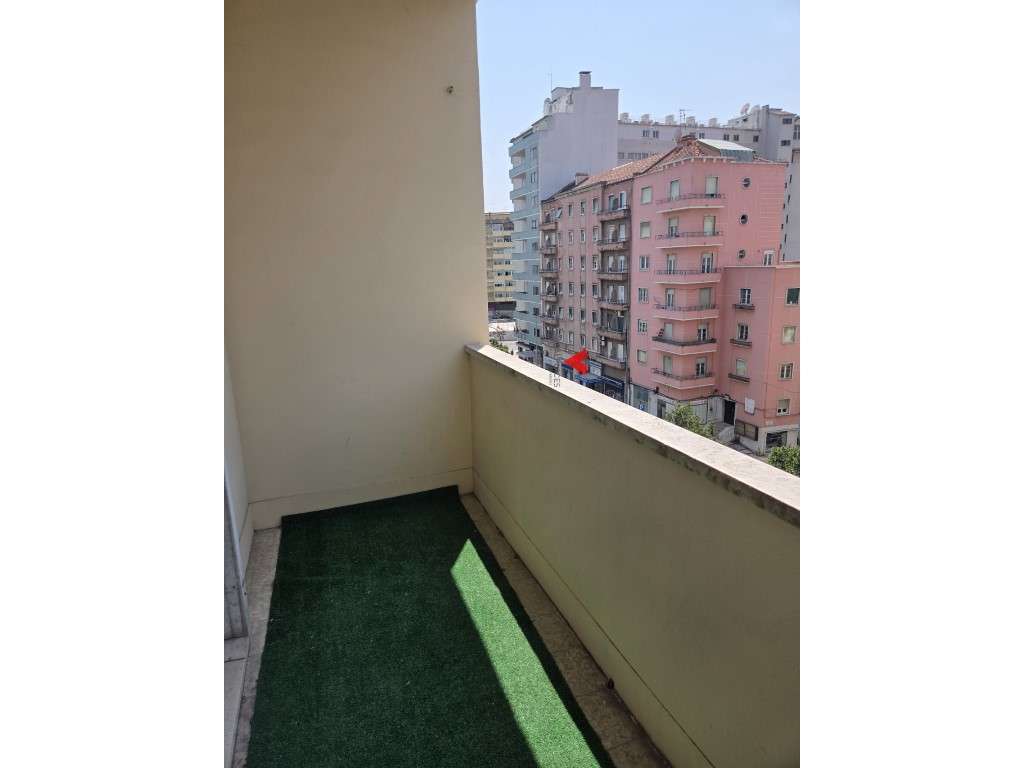 Apartamento T4 na Av Roma - Alvalade-30