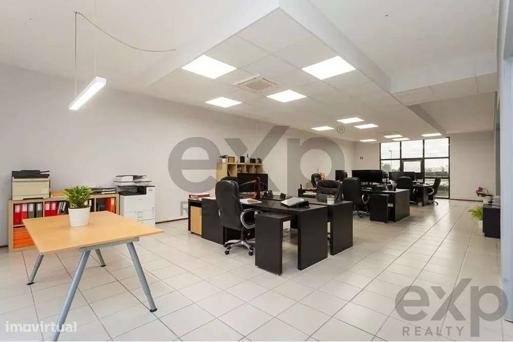 Excelente Oportunidade de Escritório em Ermesinde - Luz Natural, Open - Grande imagem: 5/28