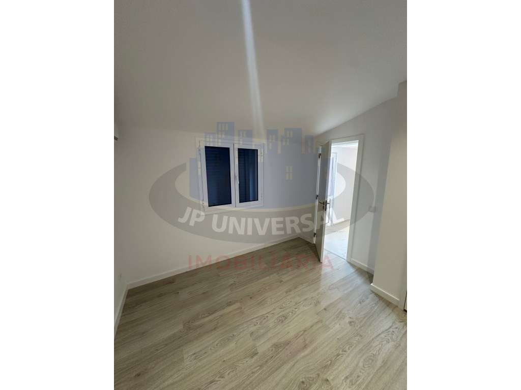 Vende se Apartamento T2 Albufeira-24