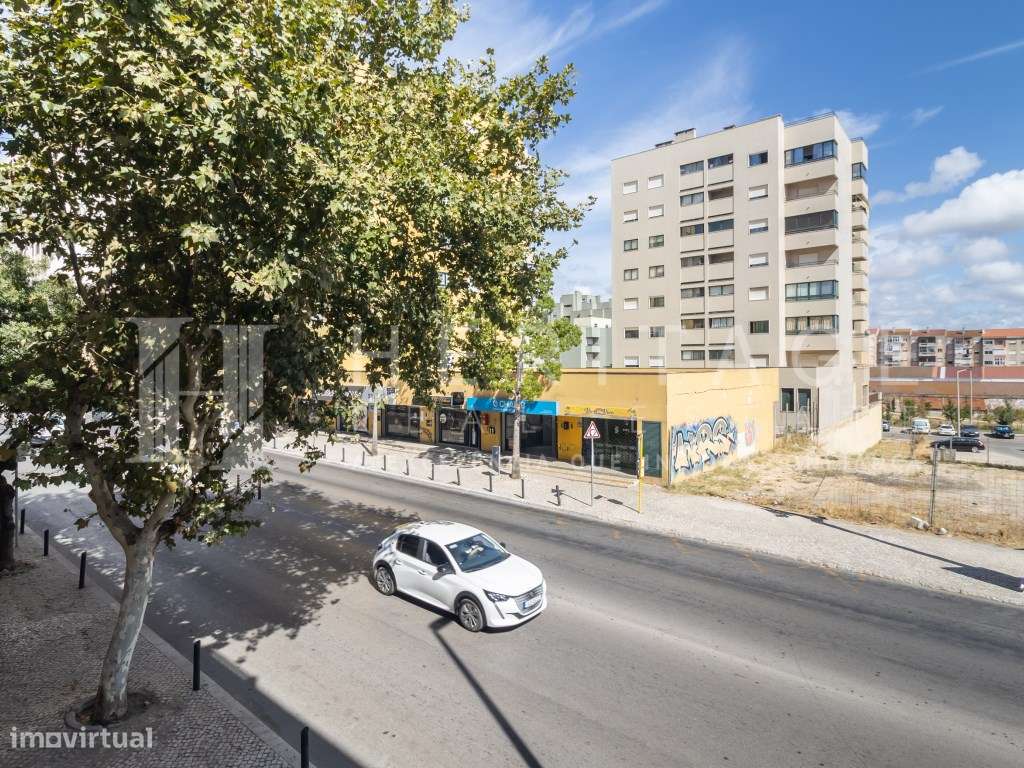 T2 totalmente remodelado na prestigiada Avenida do Bocage-29