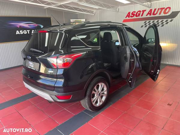 Ford Kuga - 23