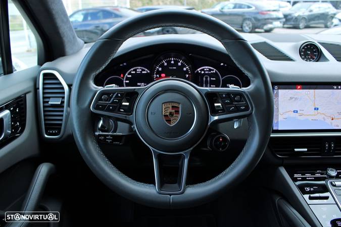 Porsche Cayenne Platinum Edition - 7