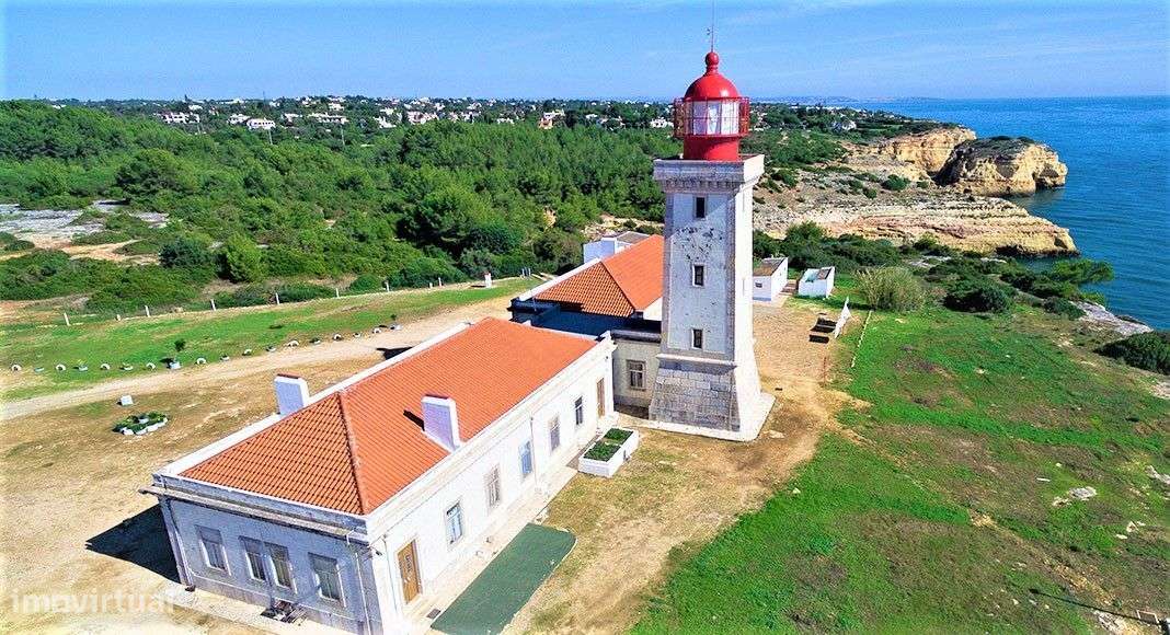 Moradia nova com Piscina e a poucos minutos da praia - Grande imagem: 5/23