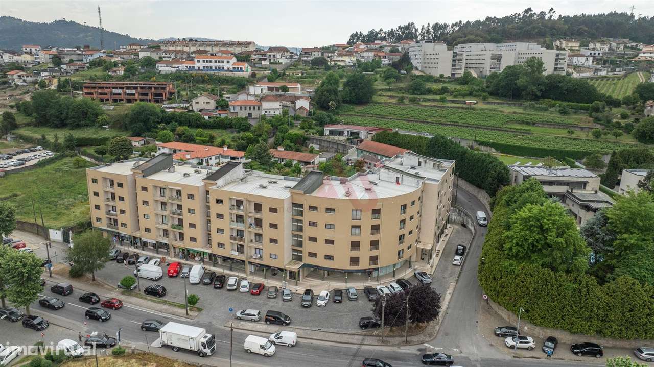Apartamento T2 2 Andar C Elevador Lugar De Garagem Centro De