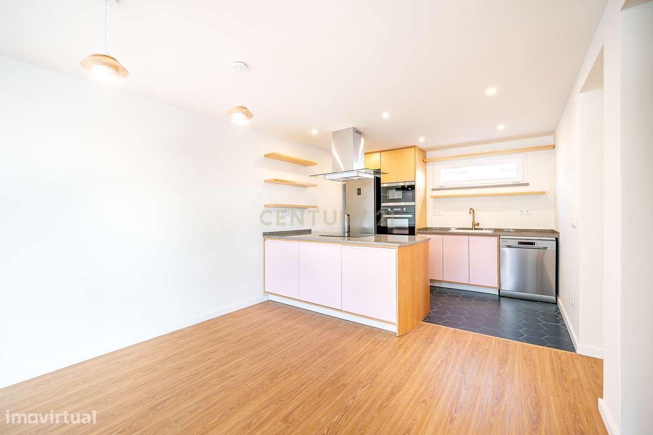 T3+1 com Terraços Privados e Vista Desafogada em Alto dos Gaios, Estor - Grande imagem: 3/18