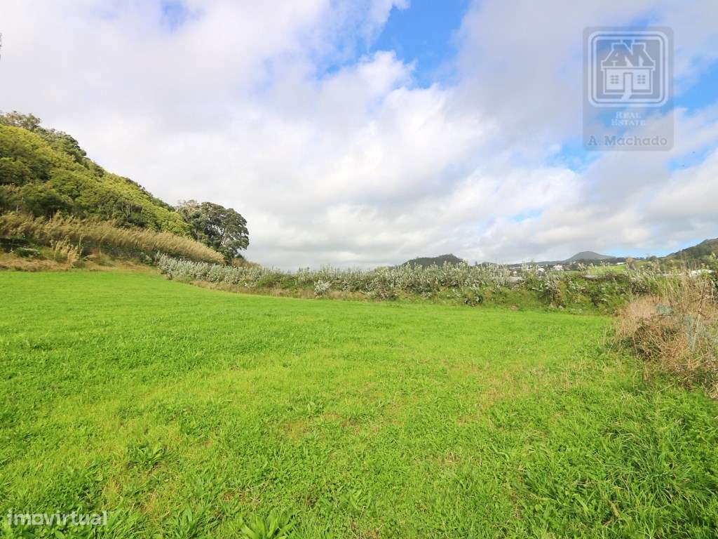VENDA de AMPLO TERRENO junto à Praia das Milícias, com VISTA sobre ...-11