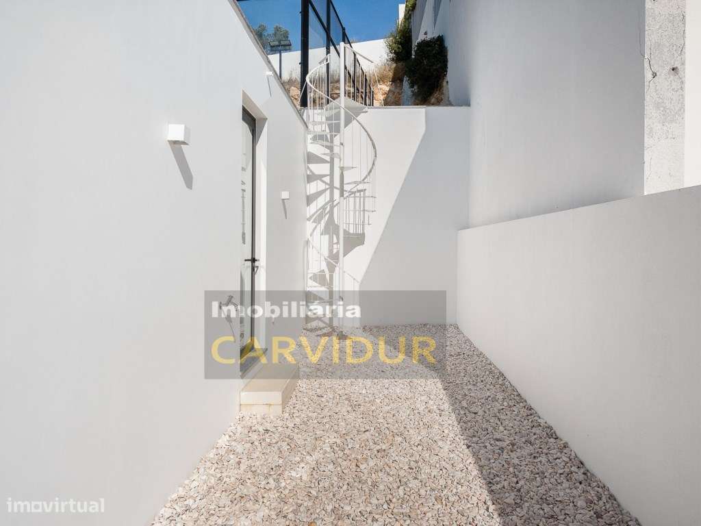 Moradia T5 de Luxo com Piscina Infinita ,Campo de Padel e Elevador ...-37