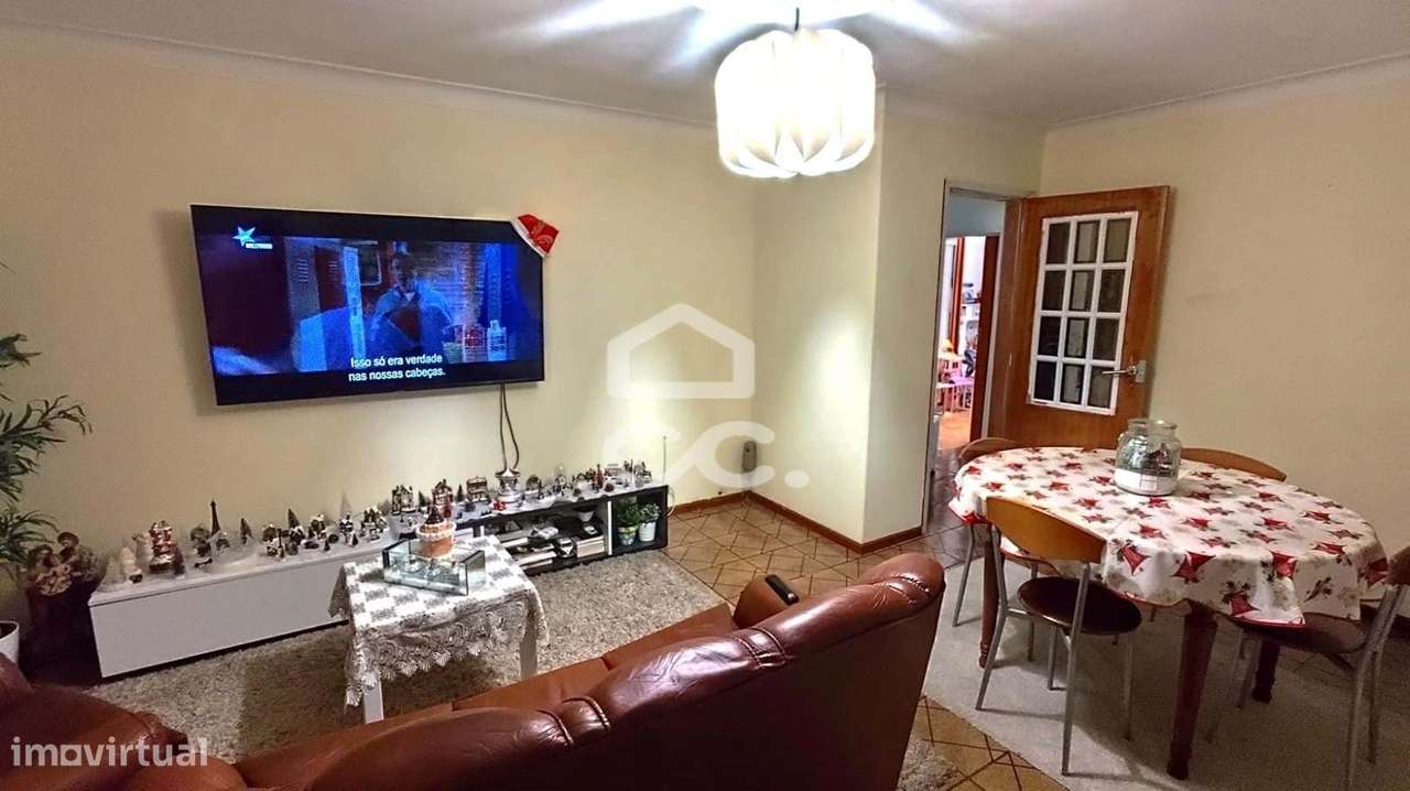 Moradia em Gaveto com Dupla Possibilidade: Habitação + Investimento em - Grande imagem: 5/28