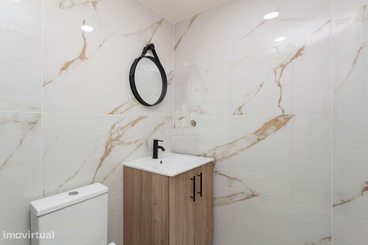 T1 com Varanda e Vista Rio Douro no Bonfim – Totalmente Renovado-12