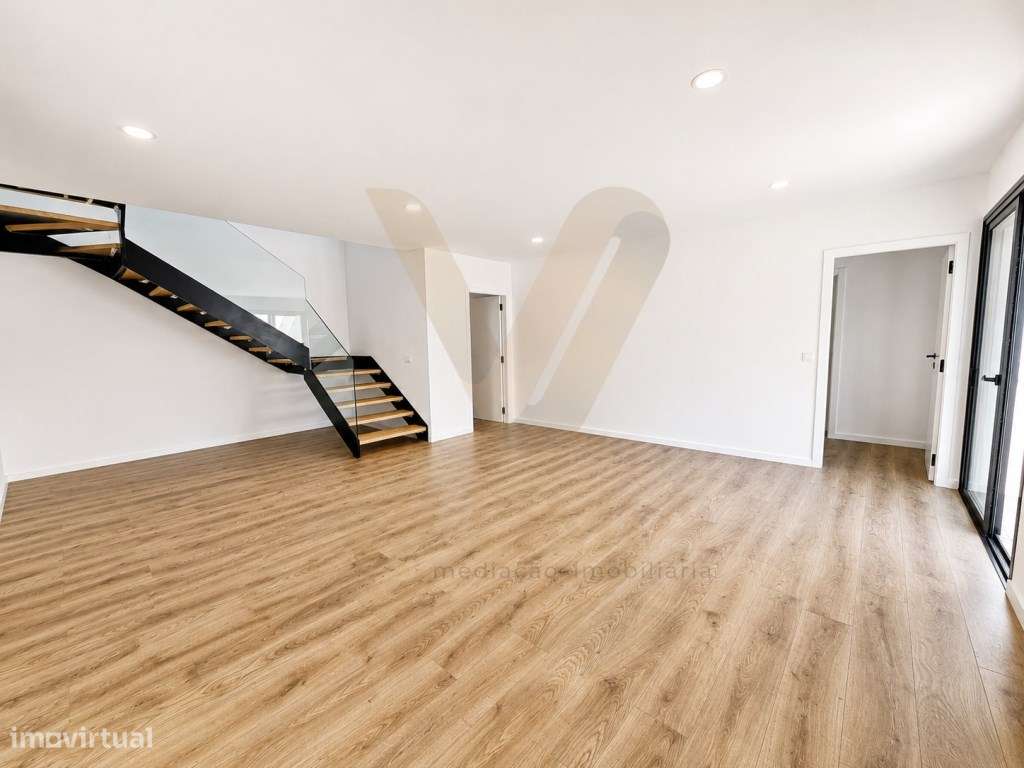 Moradia T4 Nova | Arcos de Valdevez-25
