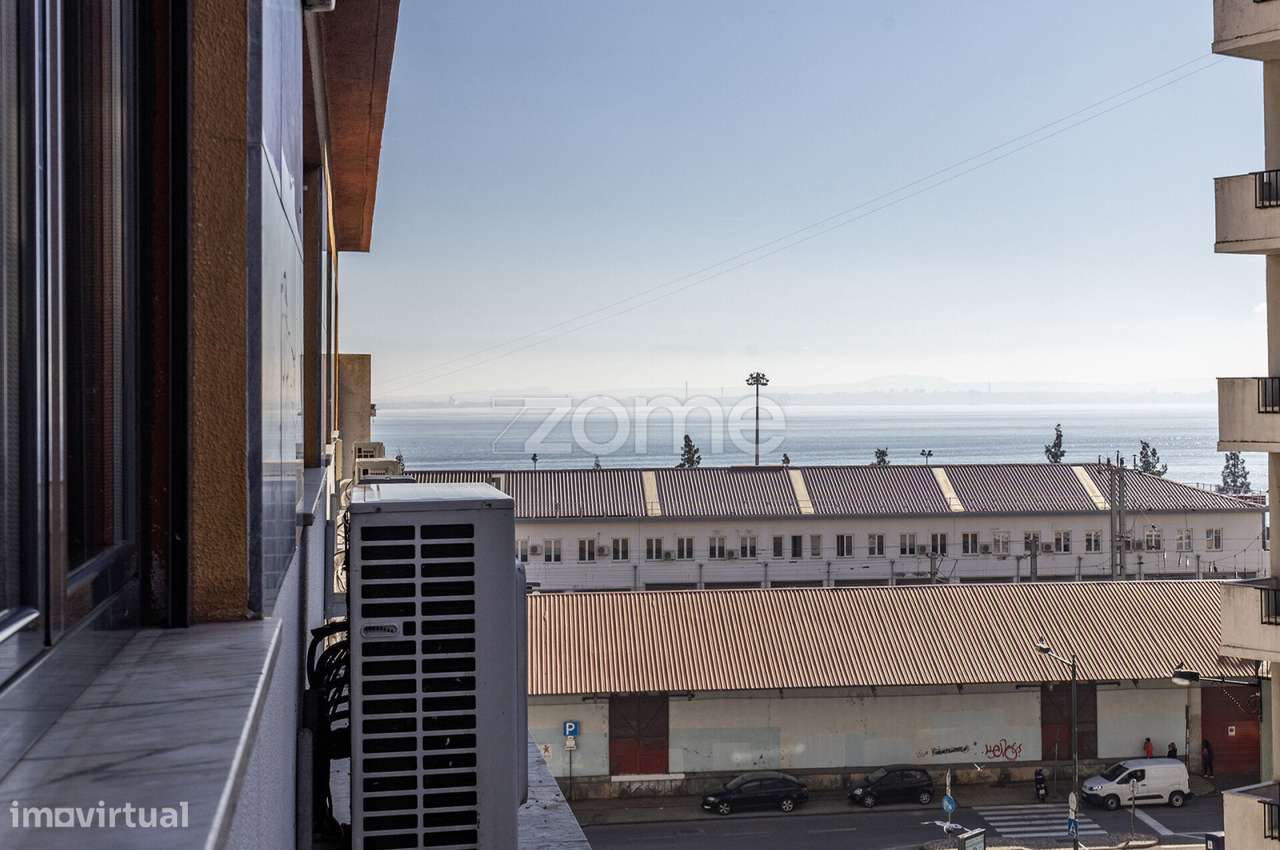 T3 com Lugar Estacionamento privado, perto Metro-0