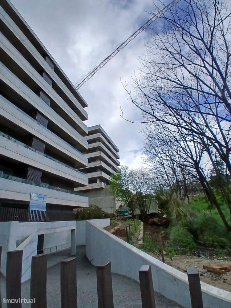 T1 Novo com garagem, varanda e ar condicionado-4