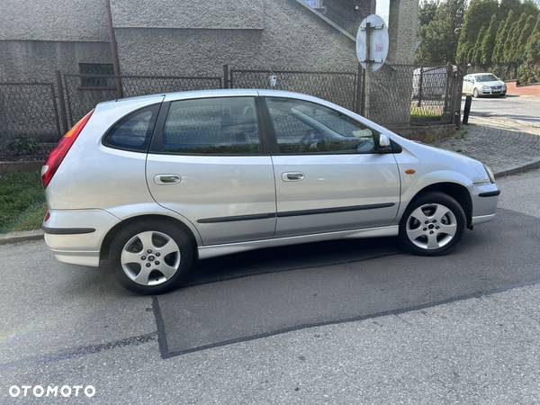 Nissan Almera Tino 1.8 Comfort High - 21