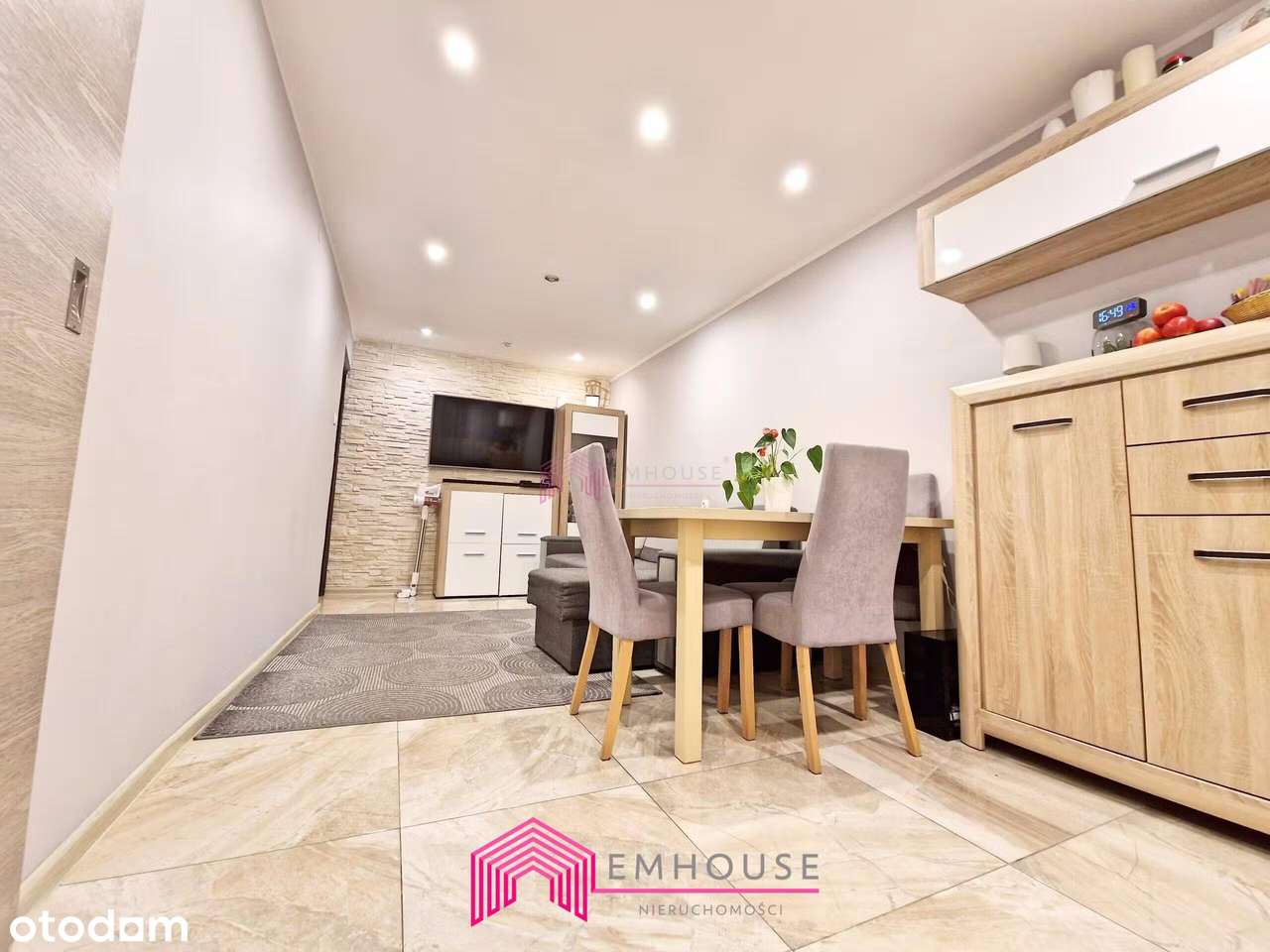 OKAZJA! Trzypokojowe mieszkanie z dużą loggią. Pionierów. - Pełny obrazek: 2/11