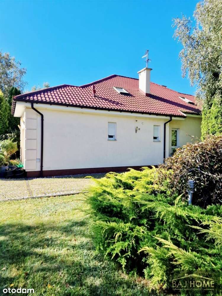 Wyjątkowa nieuchomość z domem w Mokrem k/G-dza-1