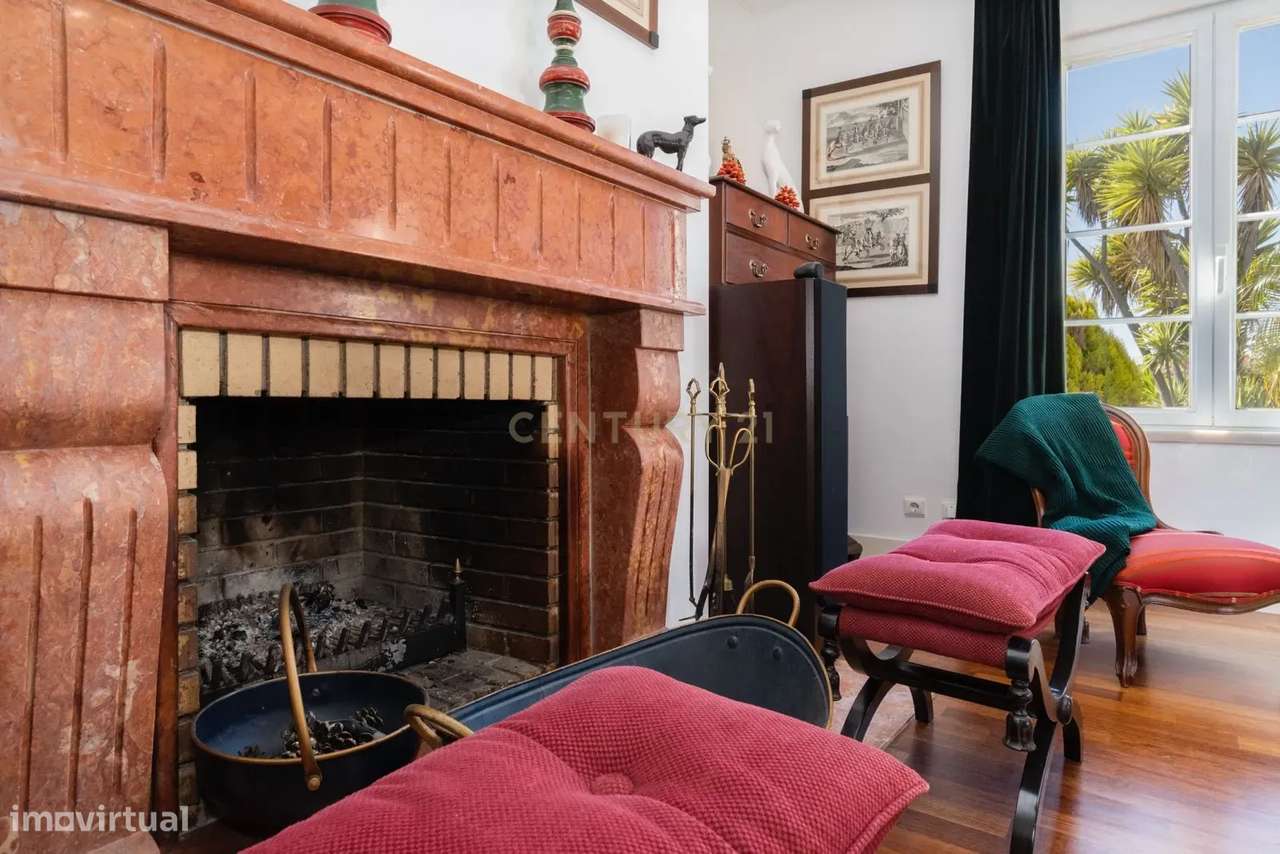 Moradia Isolada T6 com Garagem e Piscina Coberta na Quinta da Beloura-11