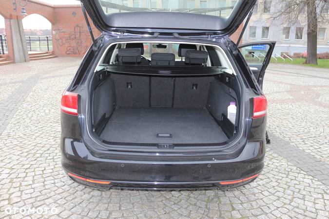 Volkswagen Passat 2.0 TDI BMT Comfortline DSG - 16